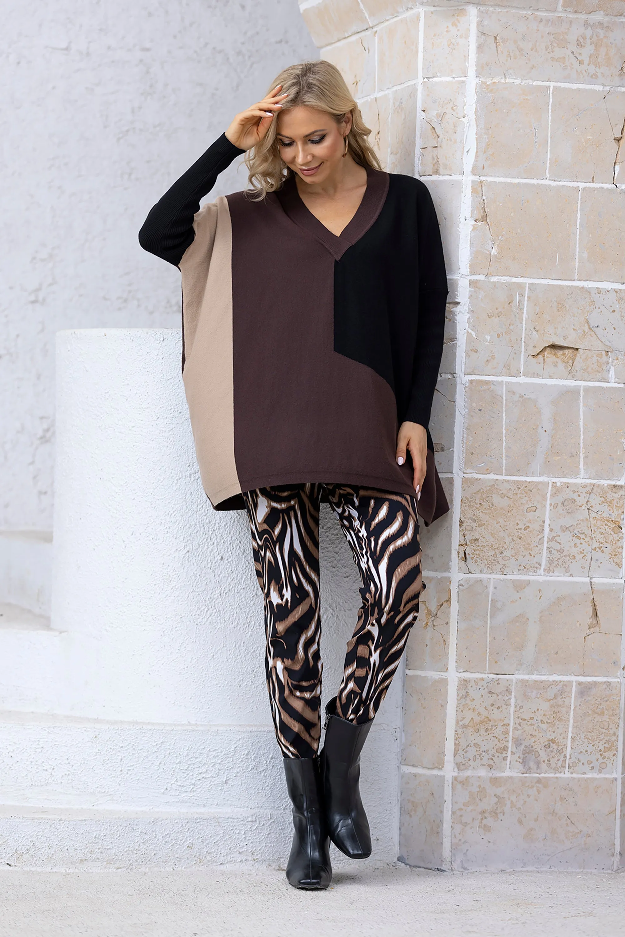 Cassadee's Cashmere-Feel Color Block Pull Over