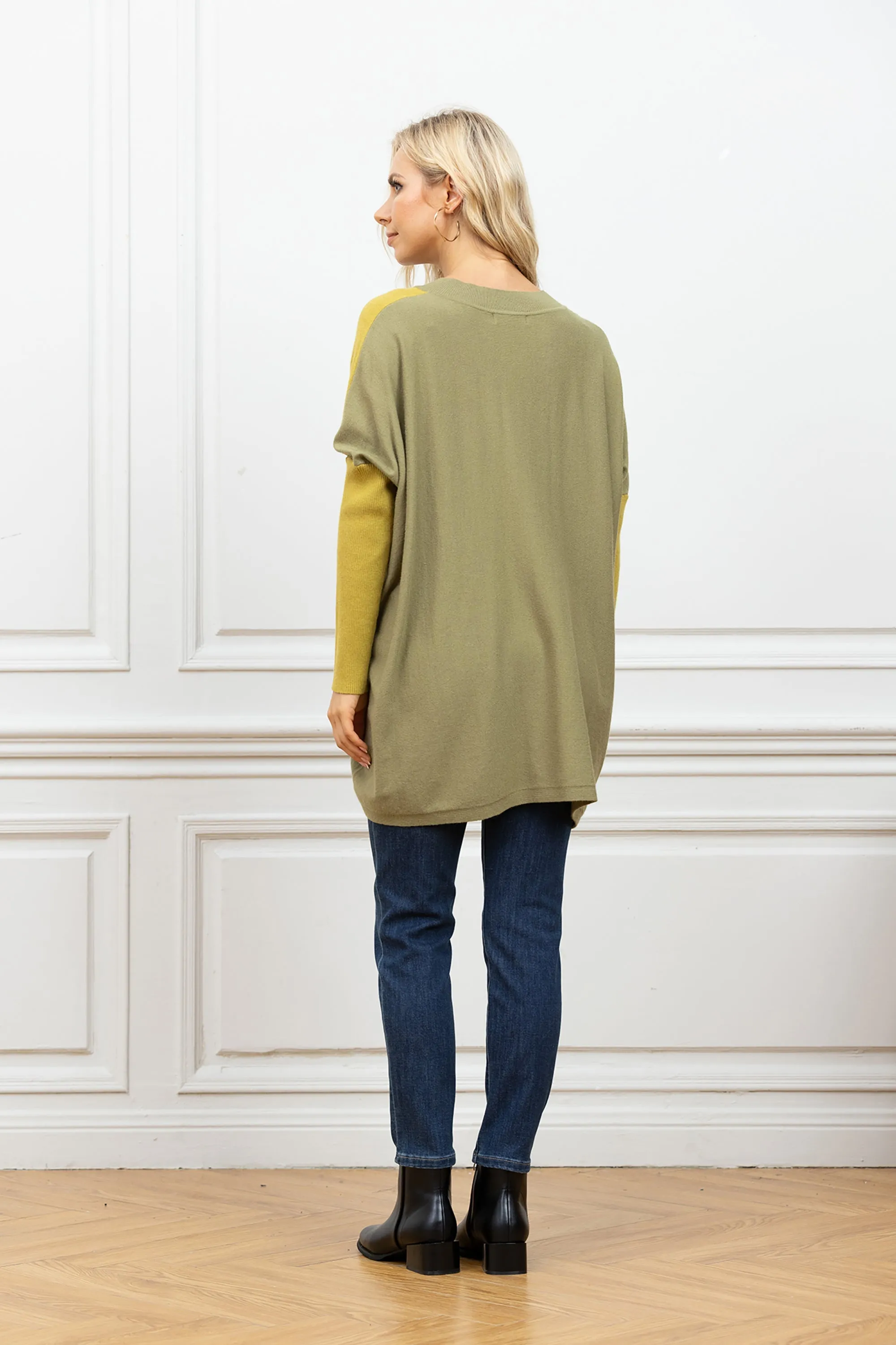 Cassadee's Cashmere-Feel Color Block Pull Over
