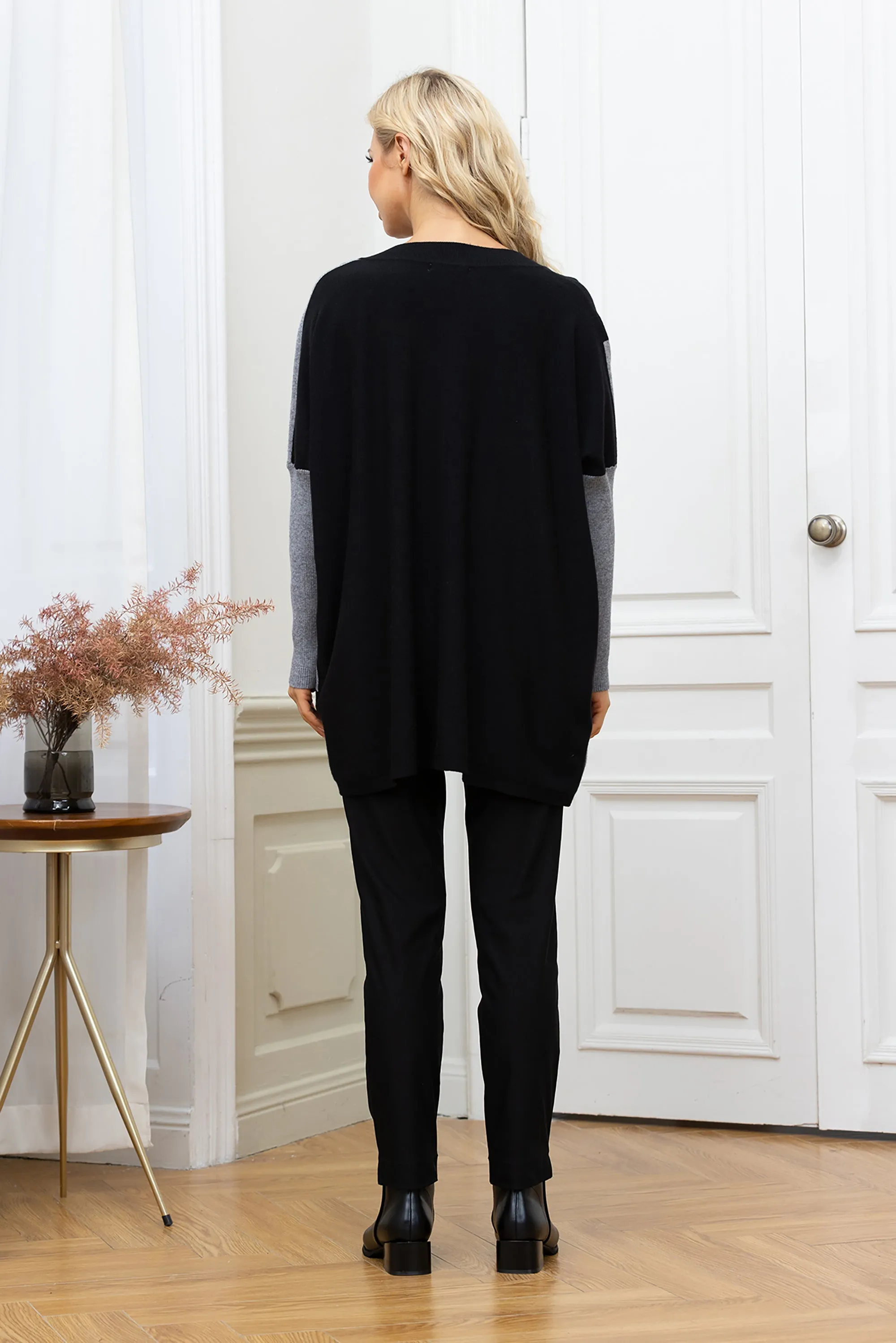 Cassadee's Cashmere-Feel Color Block Pull Over