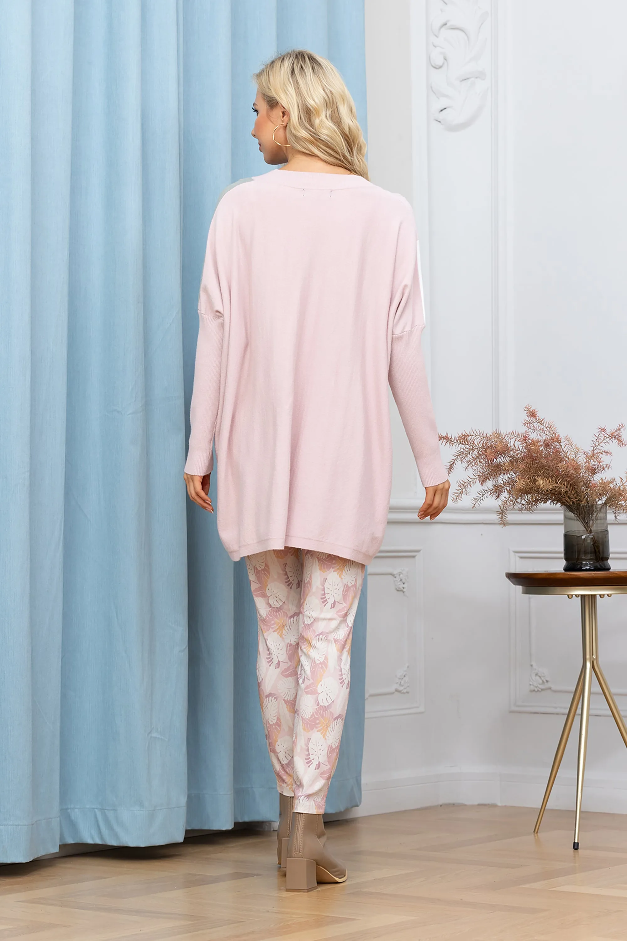 Cassadee's Cashmere-Feel Color Block Pull Over