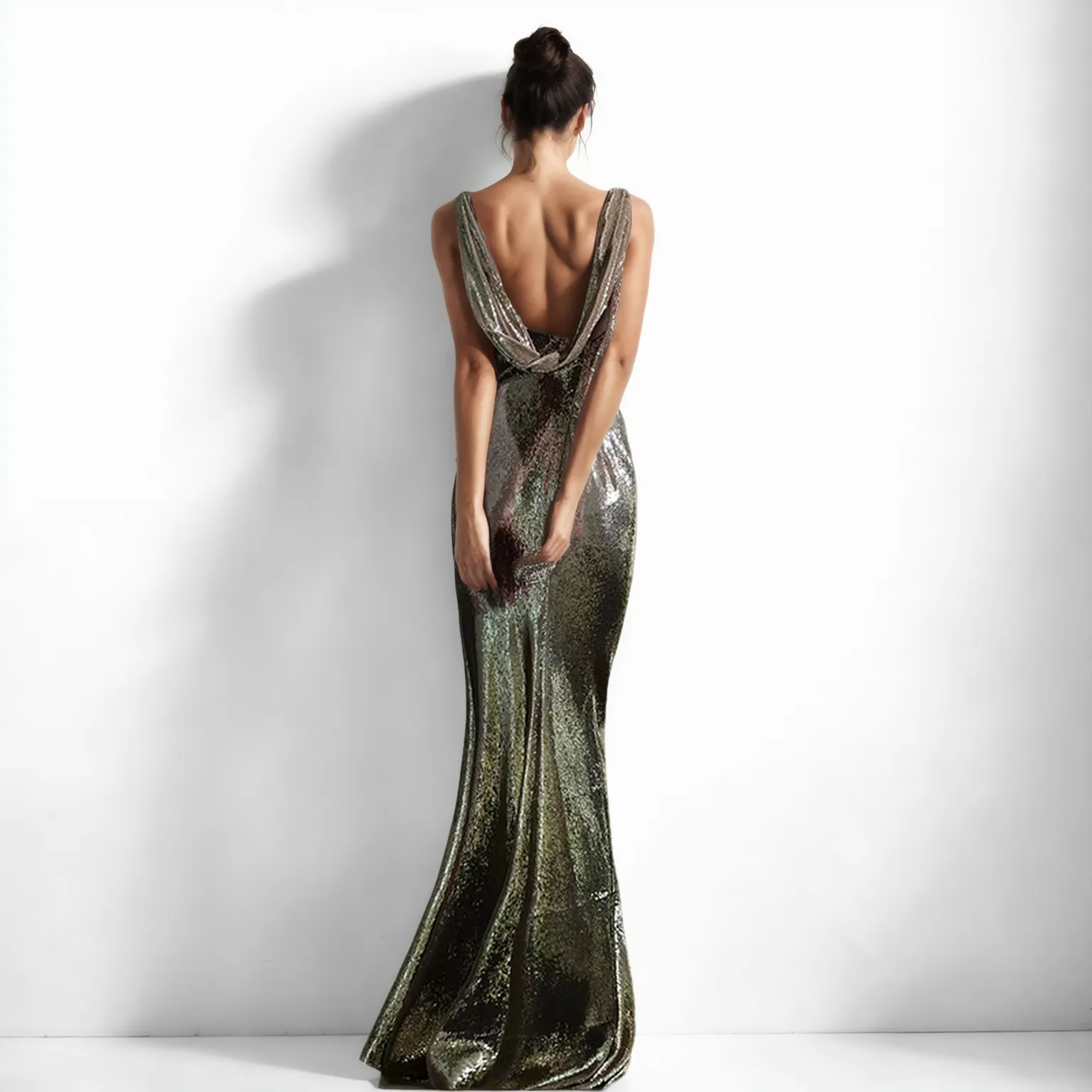 Golden Glamour: Elegant Sequined Fishtail Evening Dress