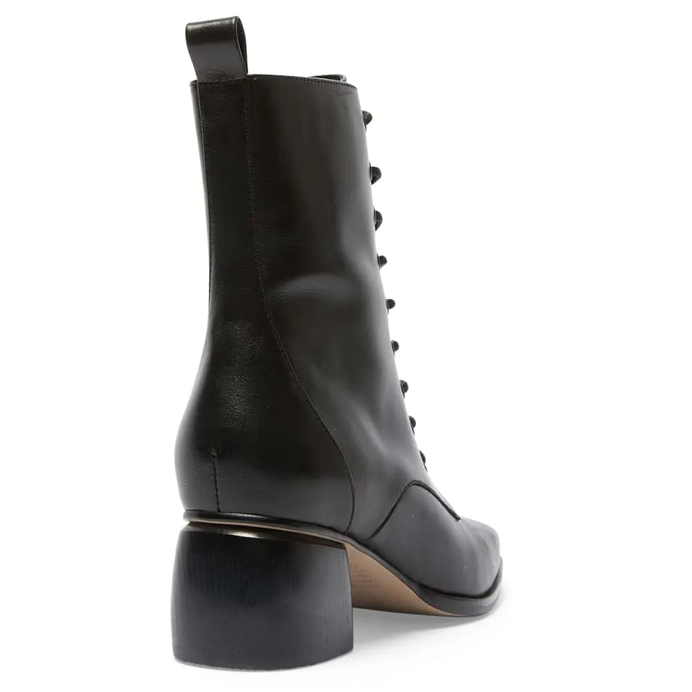 Journey Boot in Black Leather