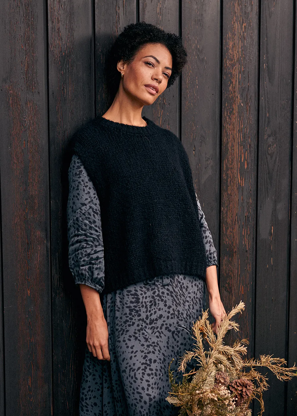 LOLA KNITTED ROUND NECK TANK - BLACK
