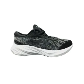 Novablast 3 Black White
