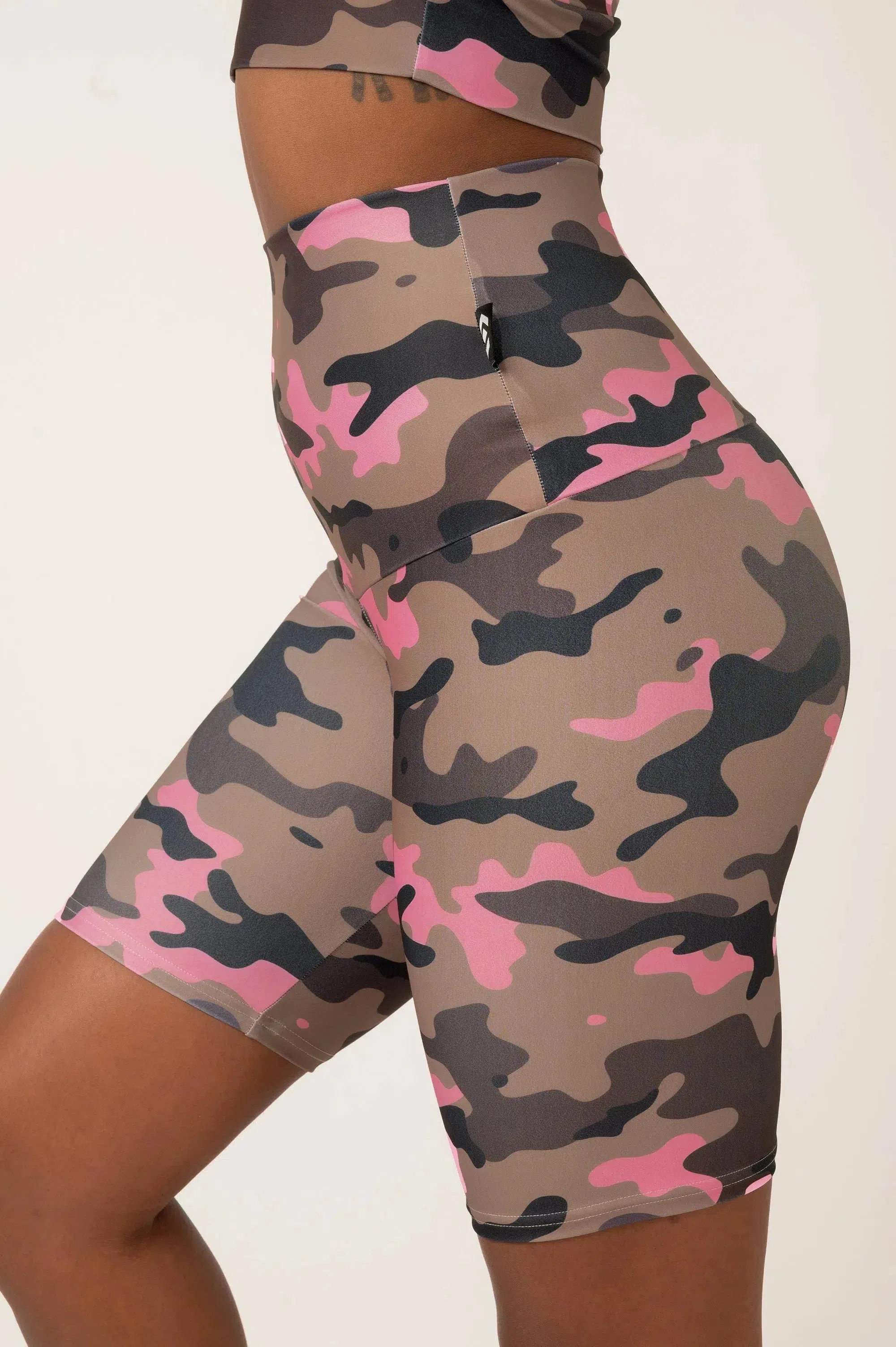Performance Extra High Waisted Long Shorts - Camo Crush Pink