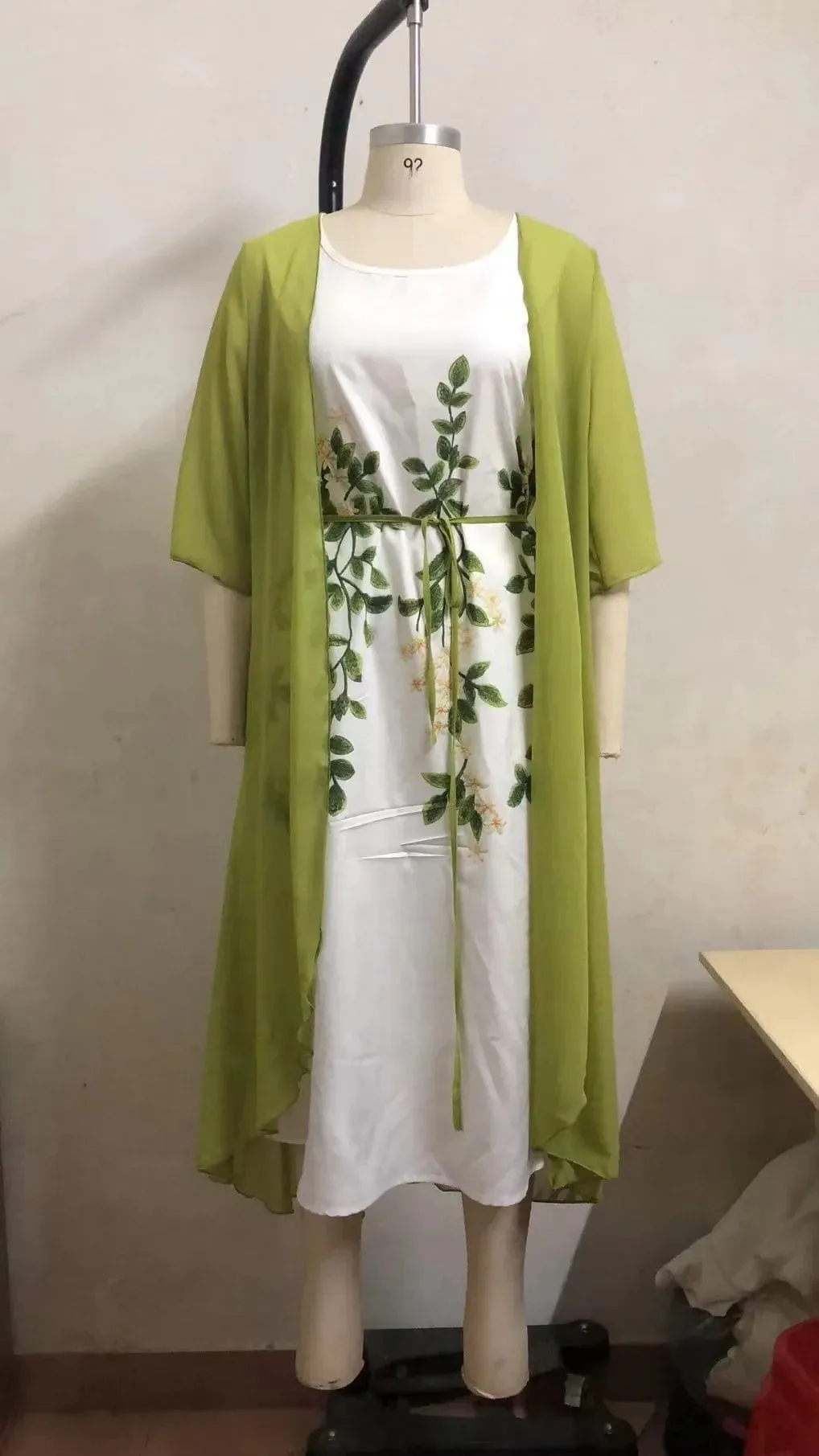 Women's Elegant Round Neck Lace Chiffon Irregular Cardigan dress set