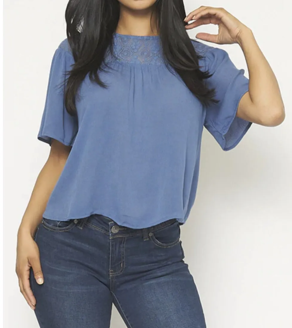 Women's Short Sleeve Lace Detail Swing Top
